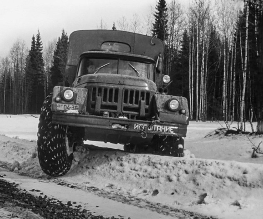 ЗИЛ 132 (6x6)