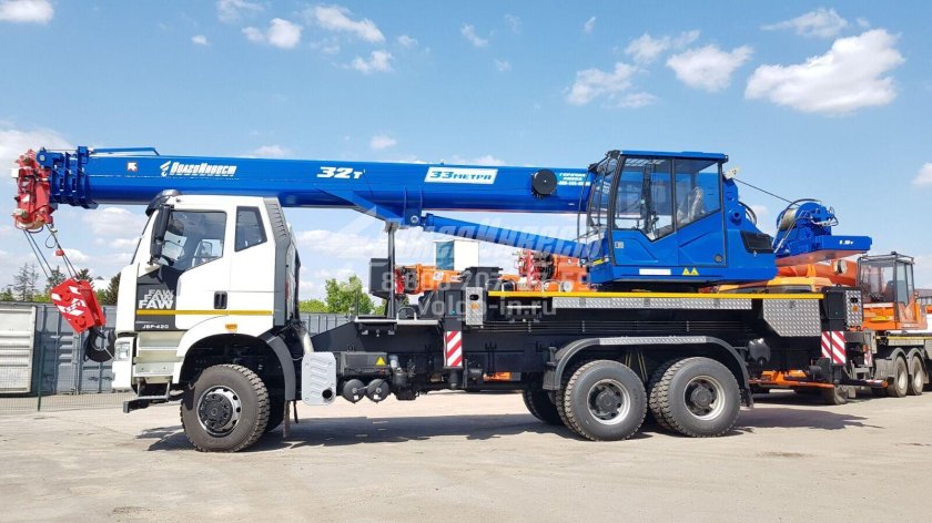 Автокран Клинцы КС 55729-9к-3