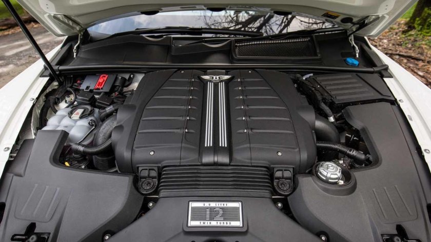 Двигатель Бентли Бентайга w12