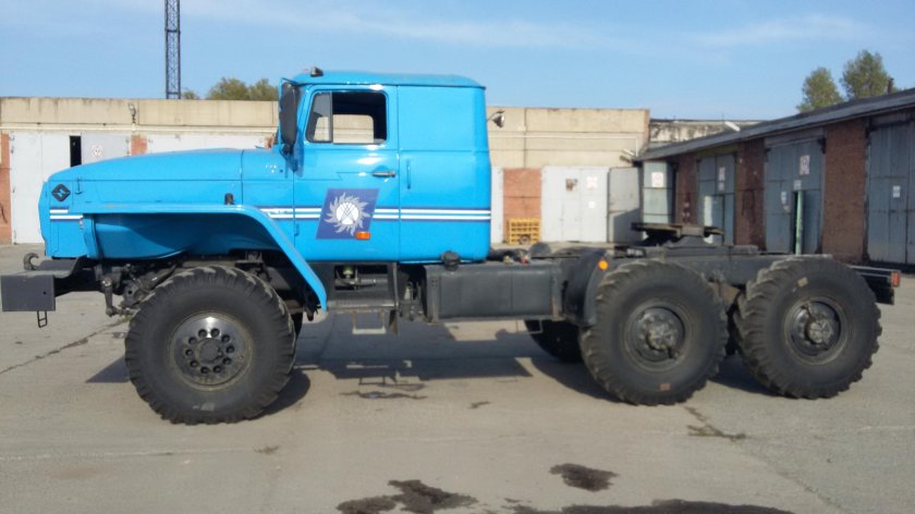 Седельный тягач Урал 44202-0311-41