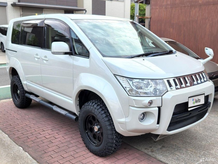 Mitsubishi Delica 2018