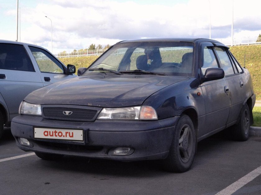 Daewoo Nexia фиолетовый