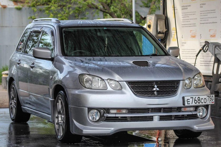 Mitsubishi Airtrek Turbo