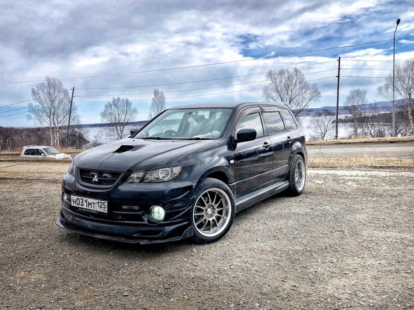 Mitsubishi Airtrek Turbo