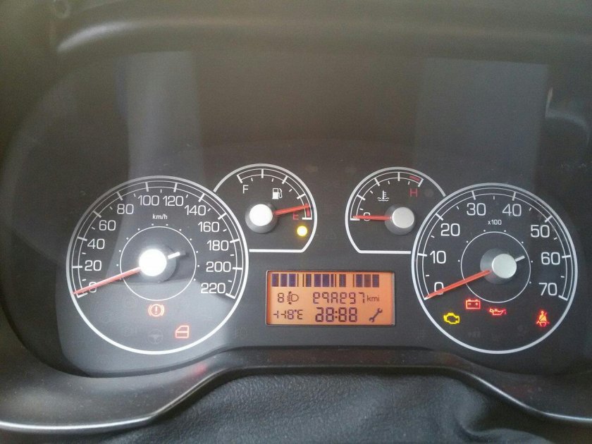Приборной панели Fiat punto 2