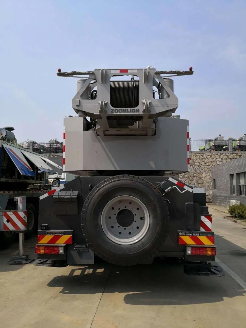 Автокран Zoomlion zat2000v