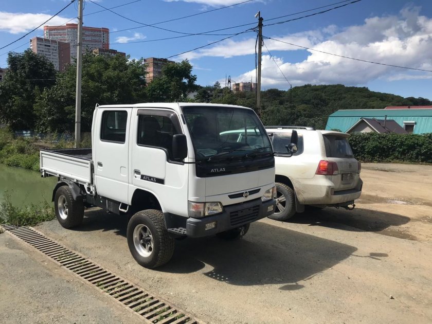 Ниссан атлас 4вд