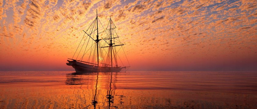 Рассвет море корабль