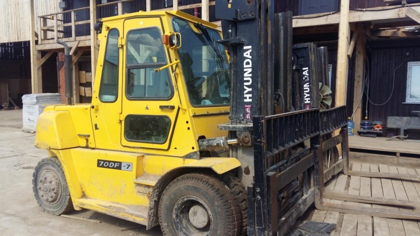 Погрузчик вилочный Hyundai 70df-7
