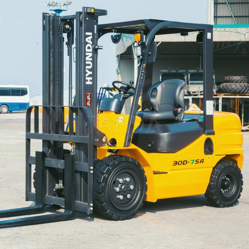 Hyundai 30d-7sa
