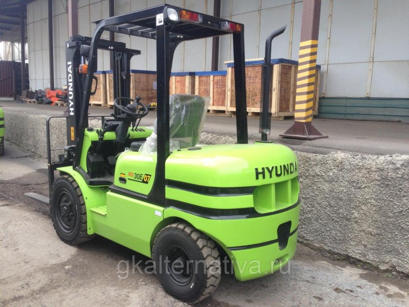 Автопогрузчик Hyundai hd30e