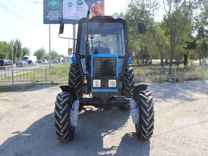 Фото 1025 трактора морда