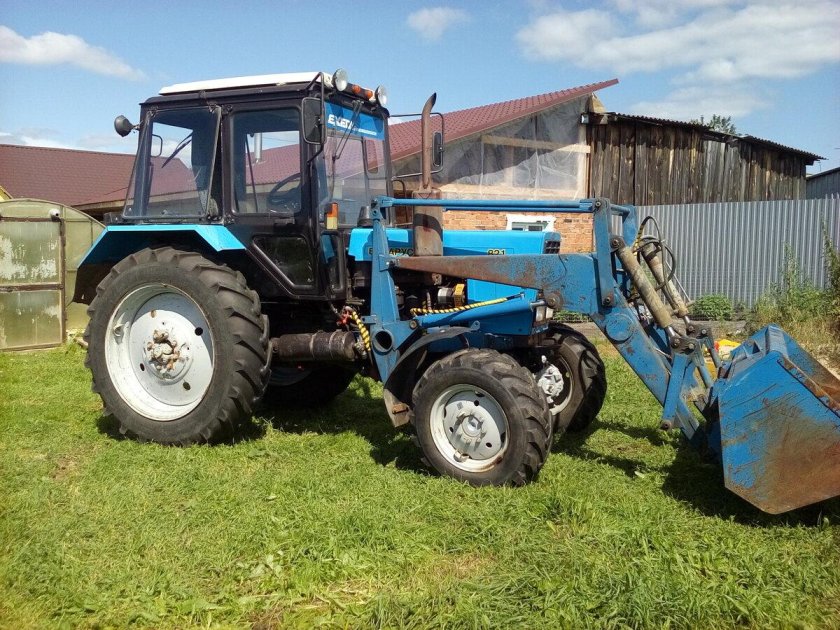 Трактор МТЗ 82 2001 года