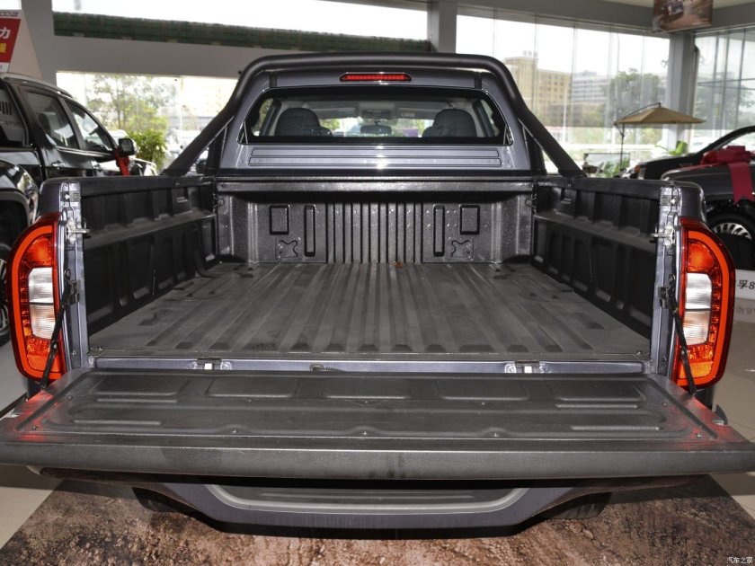 Nissan Navara багажник