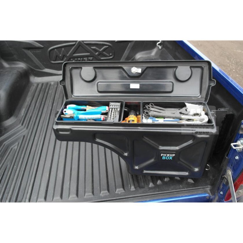 Ящик инструментальный Тойота Хайлюкс