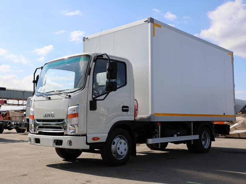 Тягач JAC 2022