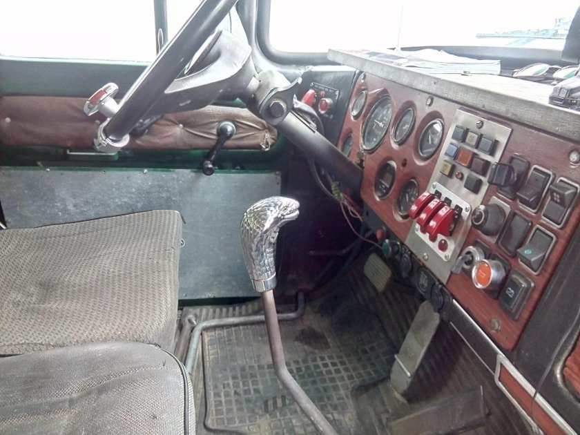 Салон кабины ЗИЛ 4331