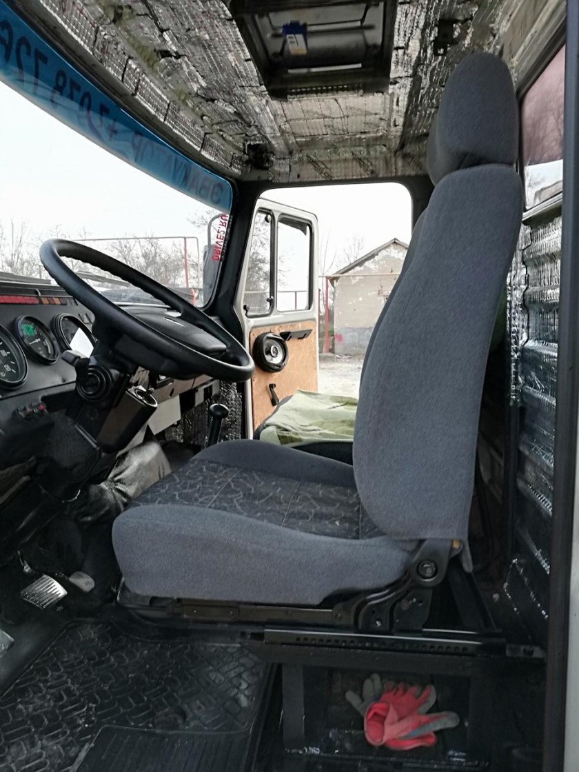 Салон кабины ЗИЛ 4331