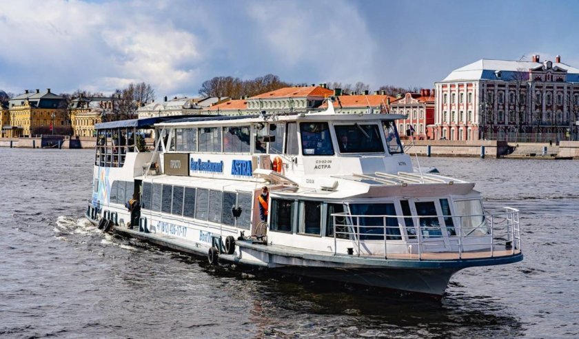 Астра теплоход-ресторан в Санкт-Петербурге