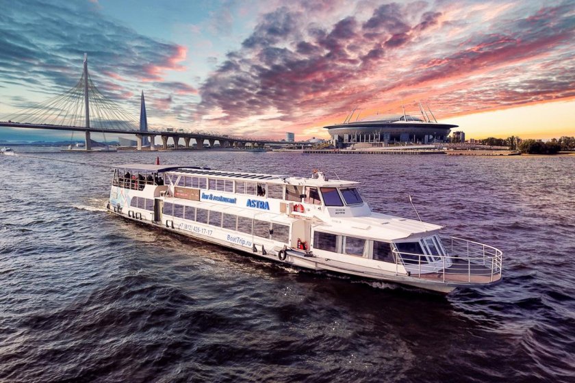 Теплоход Астра Санкт-Петербург