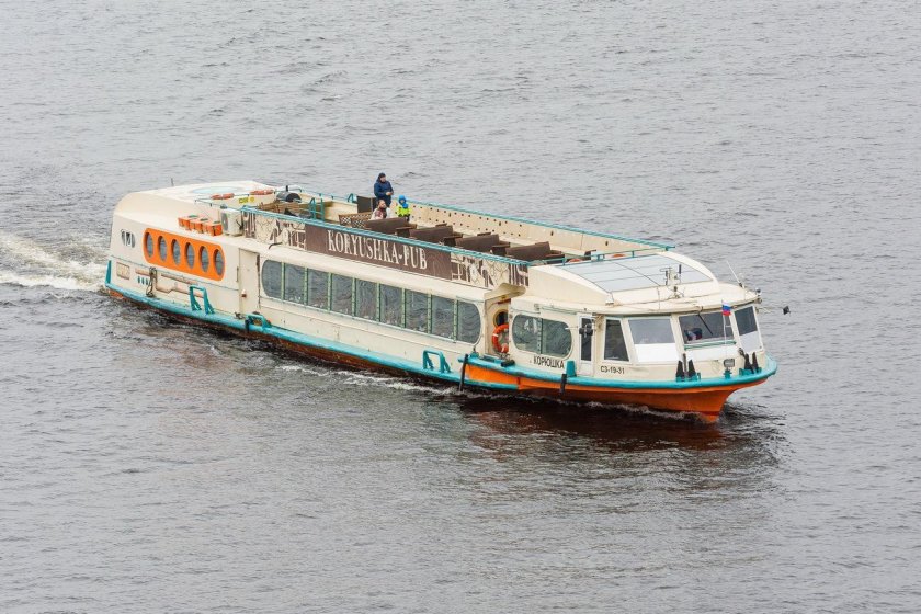 Питер теплоход корюшка