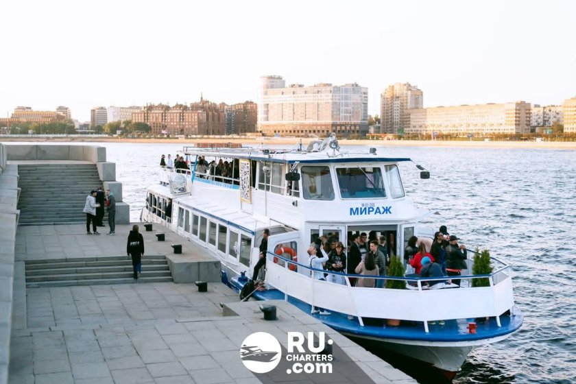 Теплоход Мираж Санкт-Петербург
