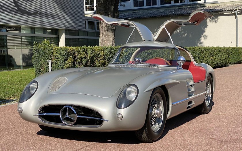 Mercedes-Benz 300 SLR Uhlenhaut Coupe