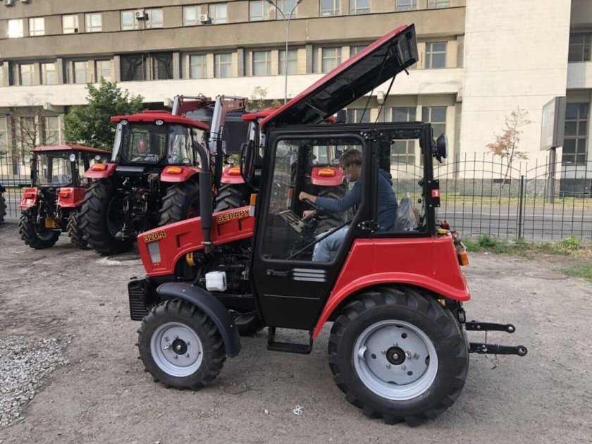 Мини-трактор Беларус 320.4