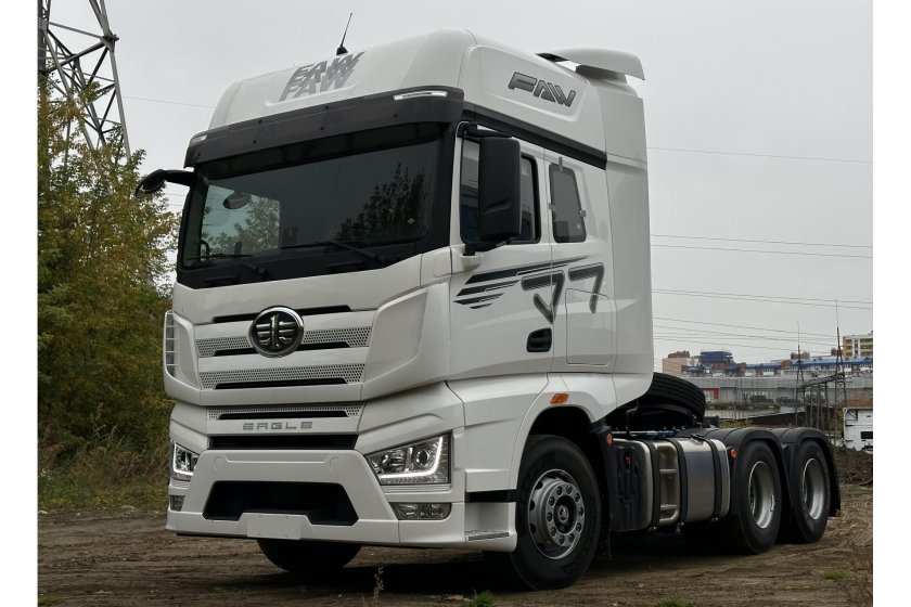 FAW j7 тягач