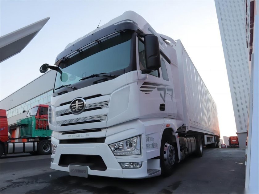 ФАВ j7 седельный тягач фото салона