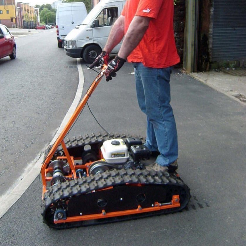 Самокат на гусеницах