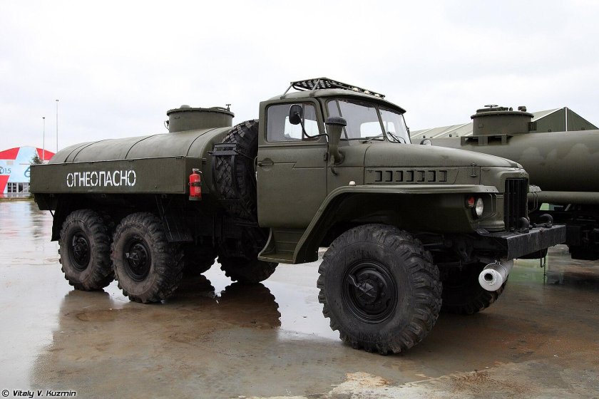 АТЗ Урал 4320 армейский