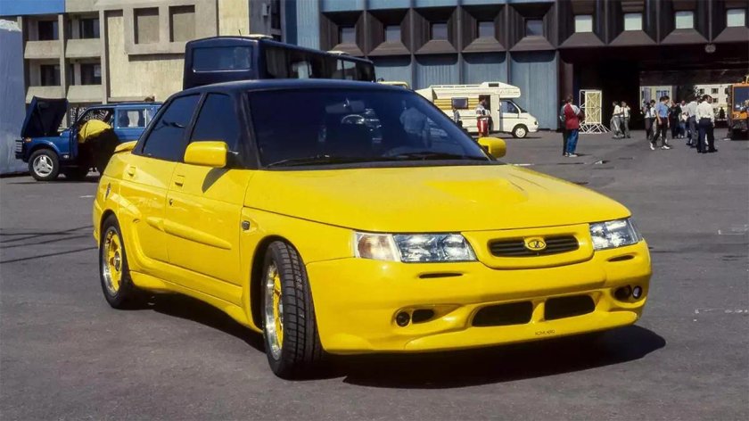 ВАЗ 21106 желтая акула