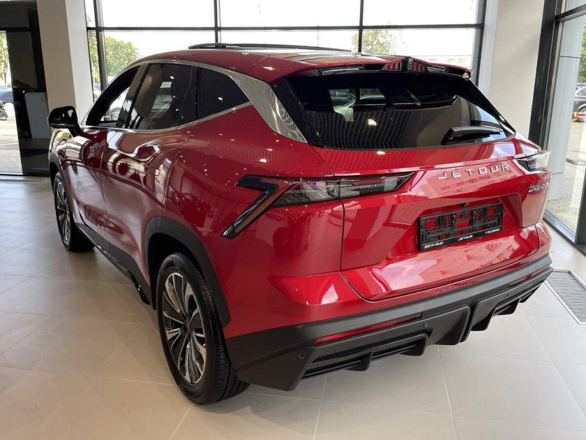 Jetour Dashing красный