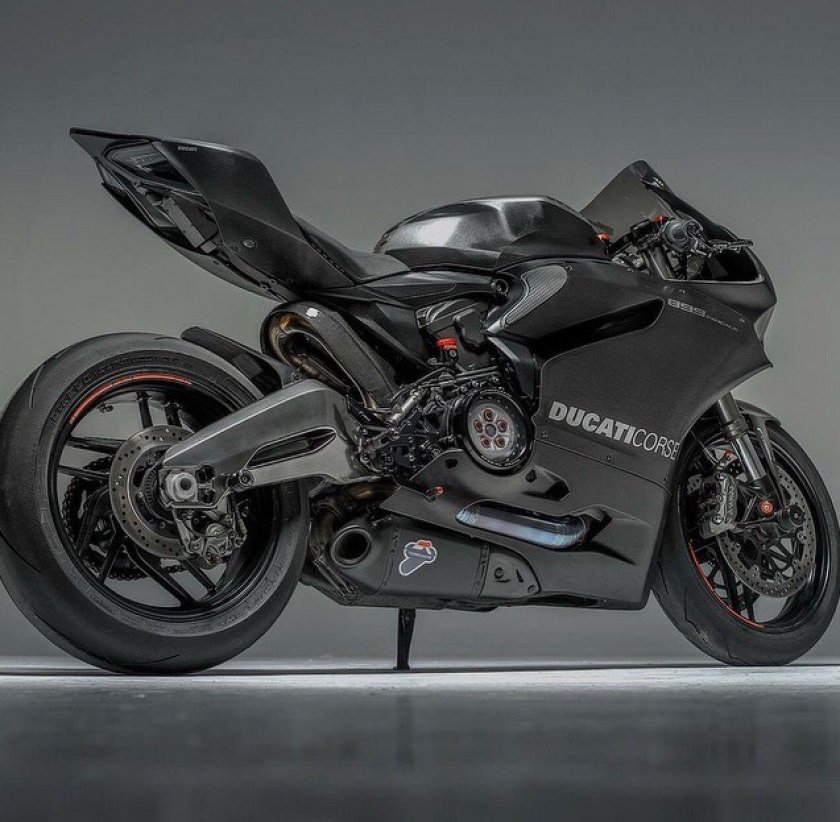 Мотоцикл Дукати 899