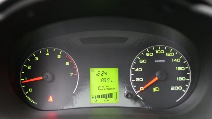 Приборная панель Лада Гранта