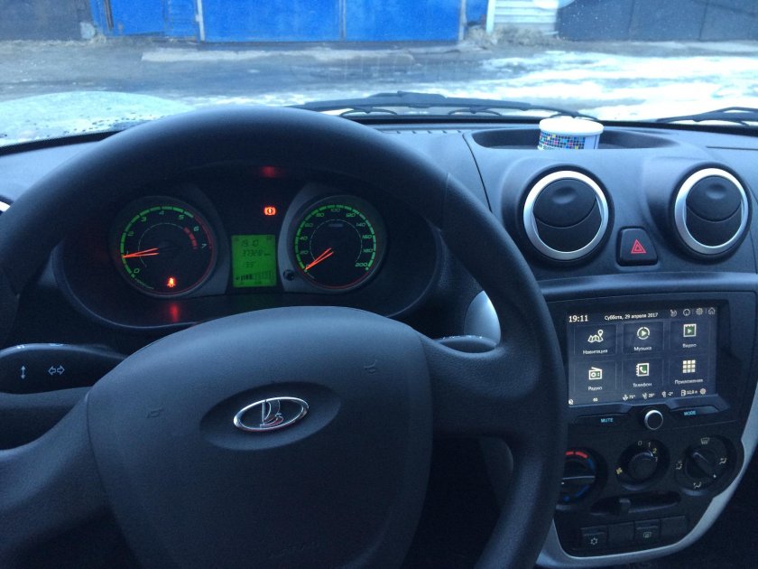 Приборная панель Лада Гранта 2015