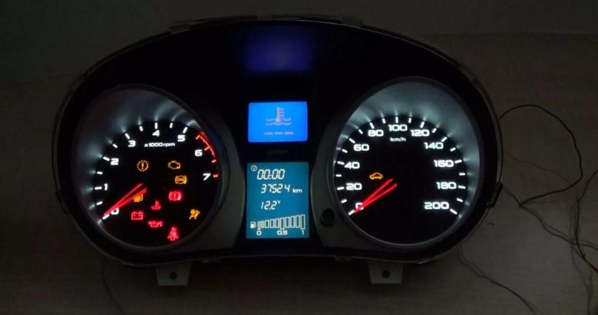 Пересвет панели приборов Лада Гранта Люкс