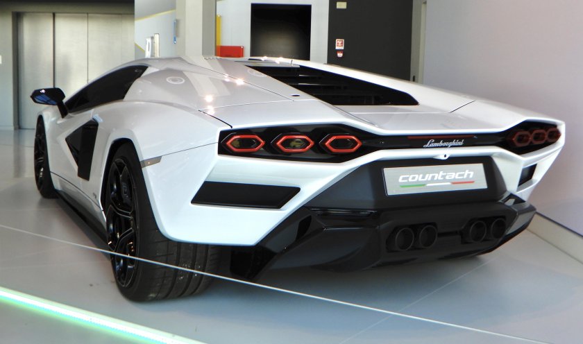 Lamborghini Countach LPI 800-4