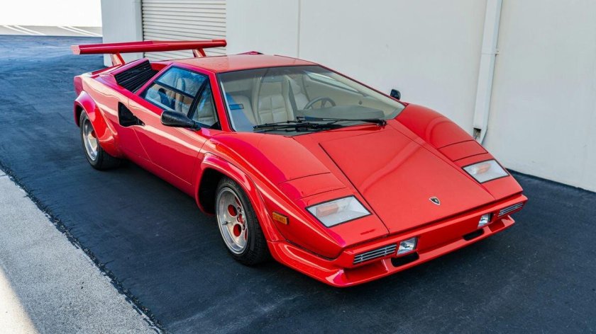 Lamborghini Countach lp800
