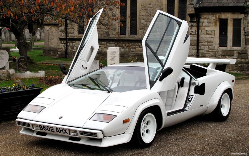 Lamborghini Countach lp5000 s
