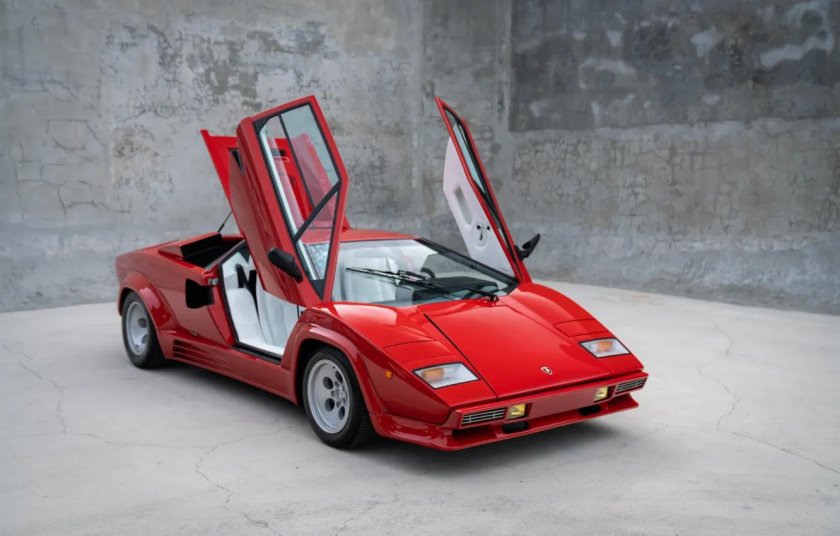 Lamborghini Countach 5000qv