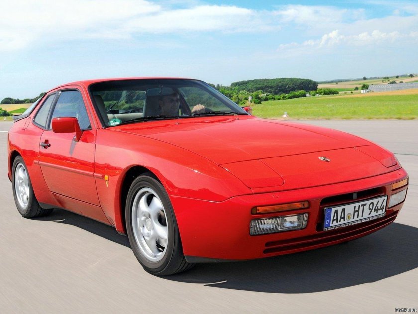 Porsche 944
