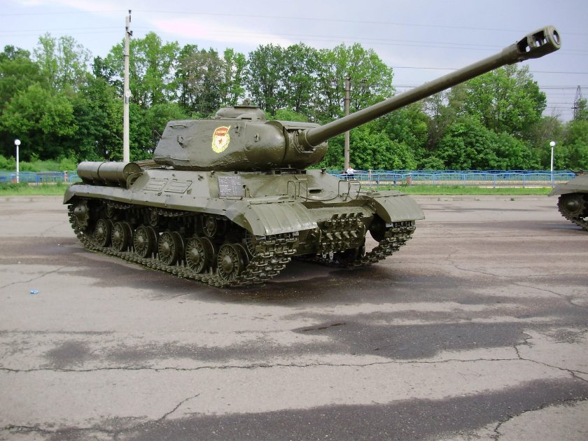 Танк Иосиф Сталин