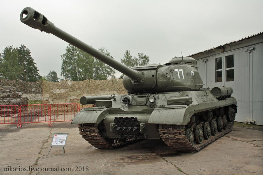 Танк ИС-2