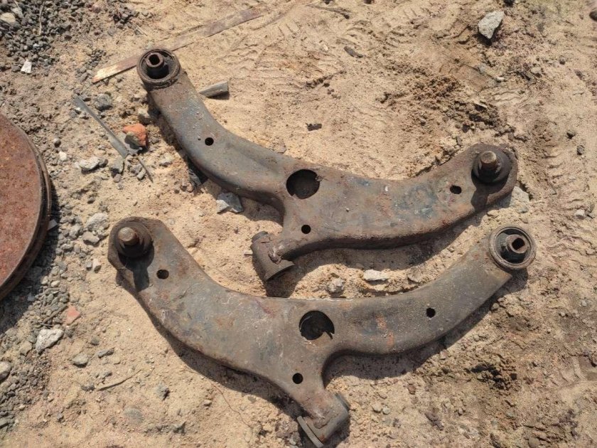 Передняя подвеска Мазда Премаси 2001