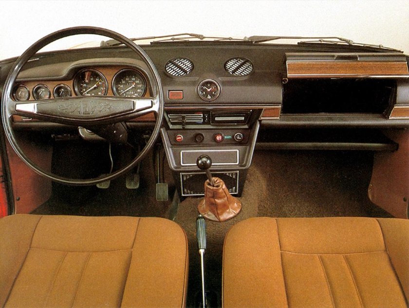 ВАЗ 2106 салон