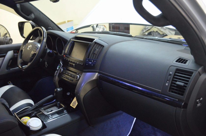 Торпедо автомобиля