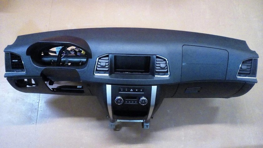 Перетяжка Торпедо Опель Астра h