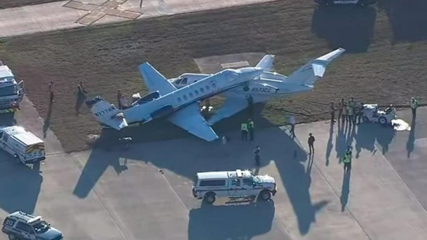 Столкнулись два самолета